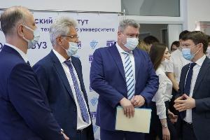 Подготовка востребованных кадров: в Волгоградской области открылась лаборатория для обучения будущих промышленников